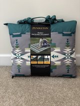 Pendleton Outdoor Packable Blanket Picnic Tailgate Folds & Zips 60x72 inches in Wheaton, Illinois