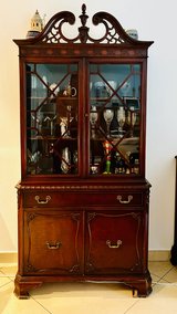 *** FREE CHINA CABINET *** in Wiesbaden, GE