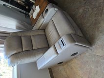 Power leather recliner in Alamogordo, New Mexico