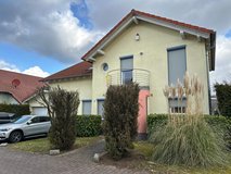 IK | Nanzdietschweiler: Lovely single-family house in a quiet setting, featuring two spacious ga... in Ramstein, Germany