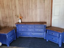 Dresser with 2 nightstands in Leesville, Louisiana