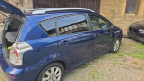 2005 Toyota Diesel Mini Van in Ramstein, Germany