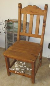 Set of 6 Solid Wood Dining Table Chairs in Alamogordo, New Mexico