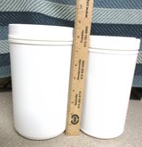 Round Storage Containers  MULTI PURPOSE  Small 27.5  oz & Large 29.6 oz Screw on Tops in Fort Campbell, Kentucky