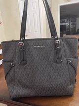 Michael Kors Voyager Signature Tote in Lawton, Oklahoma