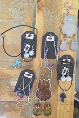 Earing/necklace set or owl key rings in Fort Campbell, Kentucky