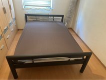 Queen size bed in very good condition smoke and pet free I can delivery and set up in Spangdahlem, Germany