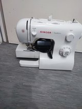 Sewing machine Singer in Wiesbaden, GE