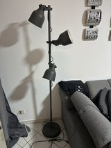 FLOOR LAMP WITH 3 ADJUSTBLE LIGHTS in Stuttgart, GE