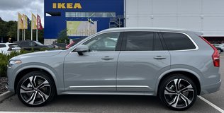 20251/2 Volvo XC90 Ultra, B6 AWD Mild hybrid, Gasoline, Bright, 7 Seats, Vapour Grey; in Stuttgart, GE