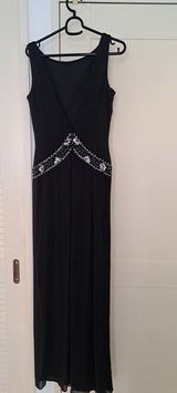 Black dress. Size 6 in Okinawa, Japan