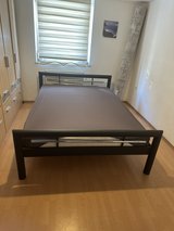 queen size bed in very good condition smoke and pet free I can delivery and set up the bed in Ramstein, Germany