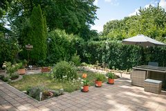 TLA/TDY modern 2BR 2BA w/ heated floors, fitness & hot tub [ref: GH104] in Ramstein, Germany