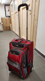Small Suitcase w/ Wheels & Shoulder Straps in Stuttgart, GE