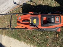 Free working corded lawnmower in Bolingbrook, Illinois