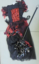 Halloween costume - Gothic dress in Spring, Texas