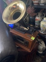 Old fashioned Radio in Alamogordo, New Mexico