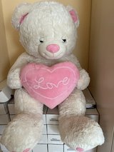 Big teddy bear with pink heart (brand new) in Ramstein, Germany