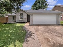 A beautiful 3 beds and 2 baths home for rent in Houston, Texas
