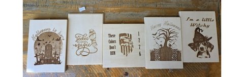 Wooden signs in Fort Campbell, Kentucky
