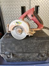 Wet or dry tile saw in Batavia, Illinois