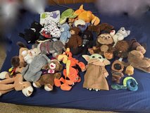 28 Stuffed Animals in Okinawa, Japan