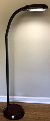 Verilux HappyEyes Goose Neck Task Floor Lamp with 27W Natural Daylight Bulb in Clarksville, Tennessee