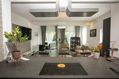 TLA/TDY modern 2BR 2BA w/ fitness & hot tub [ref: GH104] in Ramstein, Germany