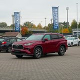 2022 Toyota Highlander XLE AWD in Ramstein, Germany