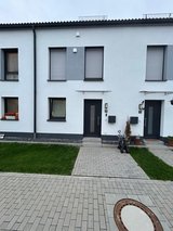 by Jess: 4 BR townhouse - super close to Clay in Wiesbaden, GE