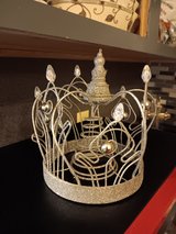 silver crown Christmas tree topper in Fort Polk, Louisiana