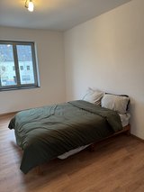 Serta Hyrbid Mattress (US Full) And Zinus Bed Frame (US Full) in Spangdahlem, Germany