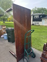 table w/ benches in Yorkville, Illinois