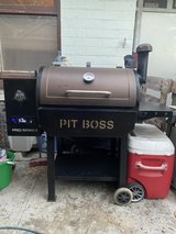 Pit Boss Pro Series PB820ps1 Pellet Smoker/Grill in Okinawa, Japan