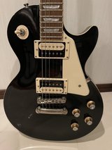 Epiphone Les Paul Classic in Okinawa, Japan