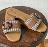 Naturalizer Shoes Slides Sz 8.5 M, NEW in Aurora, Illinois