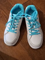 Ladies White/Teal Leather Brunswick Flex Slide Bowling Shoes Size 6.5 Like New in Warner Robins, Georgia