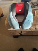 travel neck pillows in Bolingbrook, Illinois