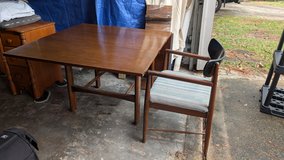 Mid-Century modern dining room set in Kingwood, Texas