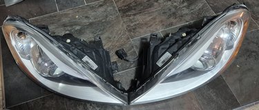 Volvo XC60 Headlight Assemblies with bending light in Wiesbaden, GE