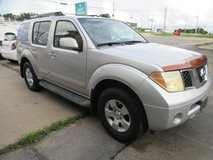 2006 nissan pathfinder v6 in Fort Leonard Wood, Missouri
