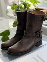 Frye Veronica Short Boots - US 10 in Ramstein, Germany