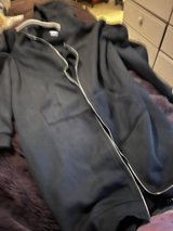 xl long zipper sweatshirt hoodie in Travis AFB, California