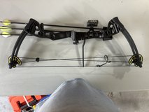 Youth Compound bow Barnet Bone Collector in Houston, Texas