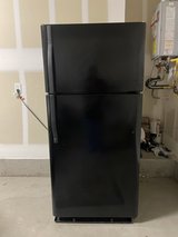 Used Refrigerator: Kenmore Top-Freezer Model in Ottawa, Illinois