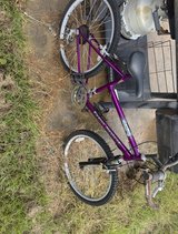 Girls bike (needs TLC) in DeRidder, Louisiana
