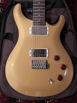 PRS SE DGT David Grissom Solidbody Electric Guitar - Gold Top in Bartlett, Illinois