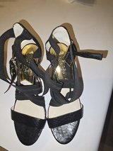 Michael Kors Size 6 in Fort Campbell, Kentucky