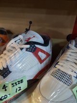 SNEAKERS NIKE JORDANS in Clarksville, Tennessee