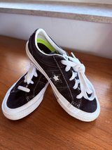 Converse One Star Skater Suede with Lunarlon – Youth Size 12 (Unisex) in Grafenwoehr, GE